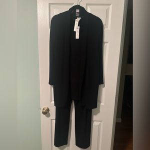 New with tags, 3 piece Chicos Travelers outfit in black